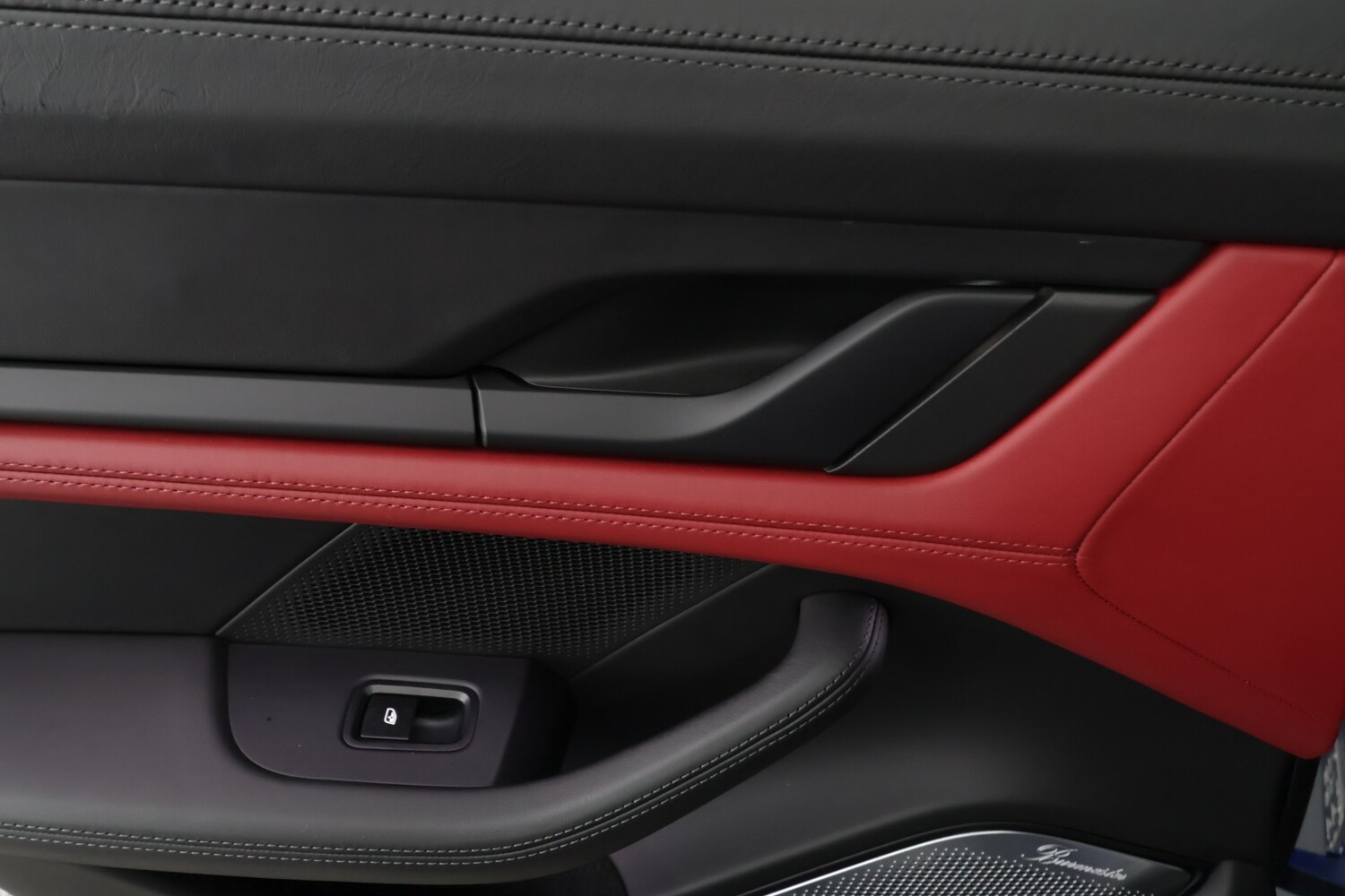 Porsche Taycan vaihtoauto