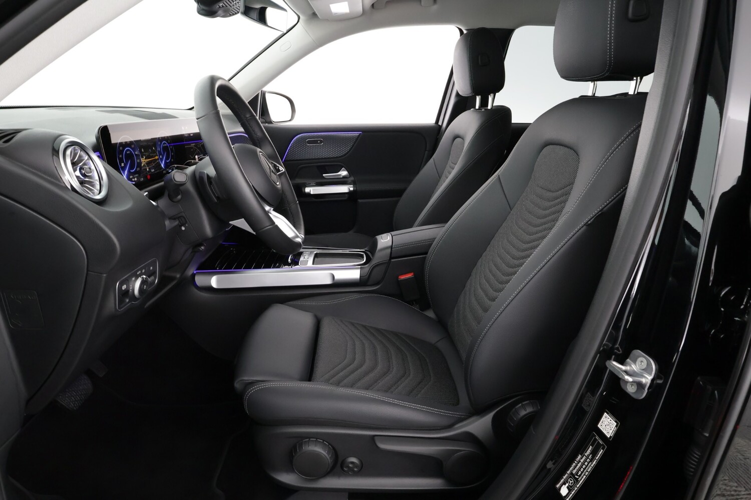 Mercedes-Benz EQB vaihtoauto
