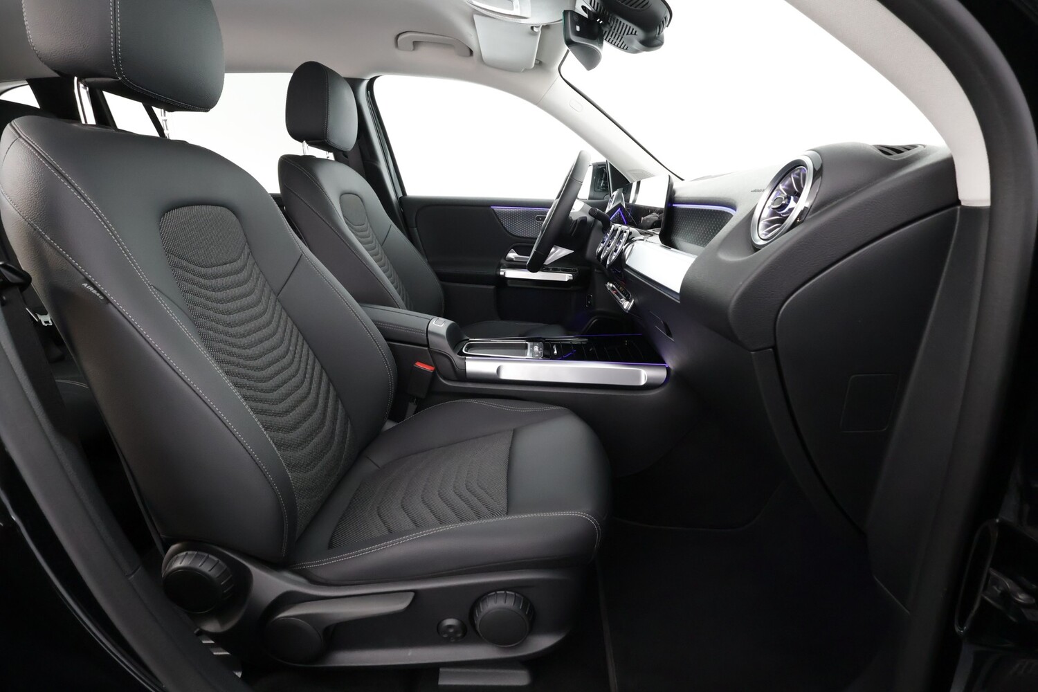 Mercedes-Benz EQB vaihtoauto