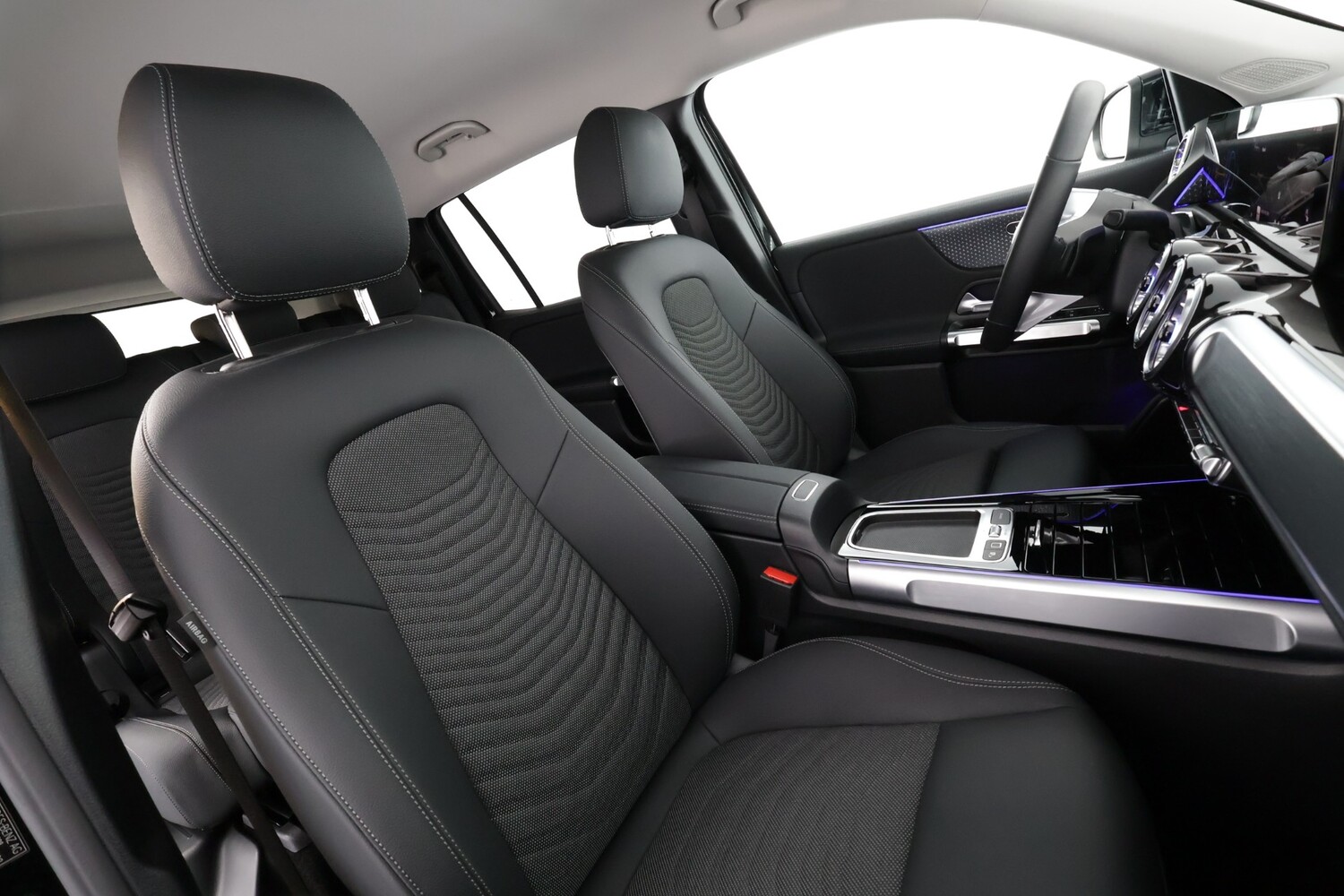 Mercedes-Benz EQB vaihtoauto
