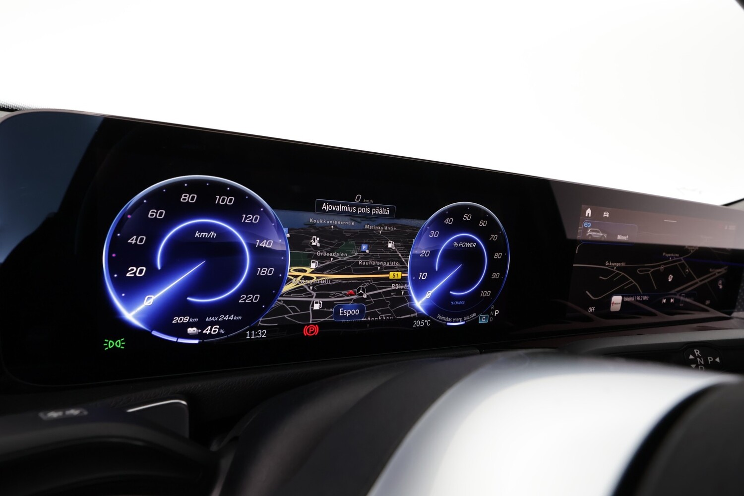 Mercedes-Benz EQB vaihtoauto