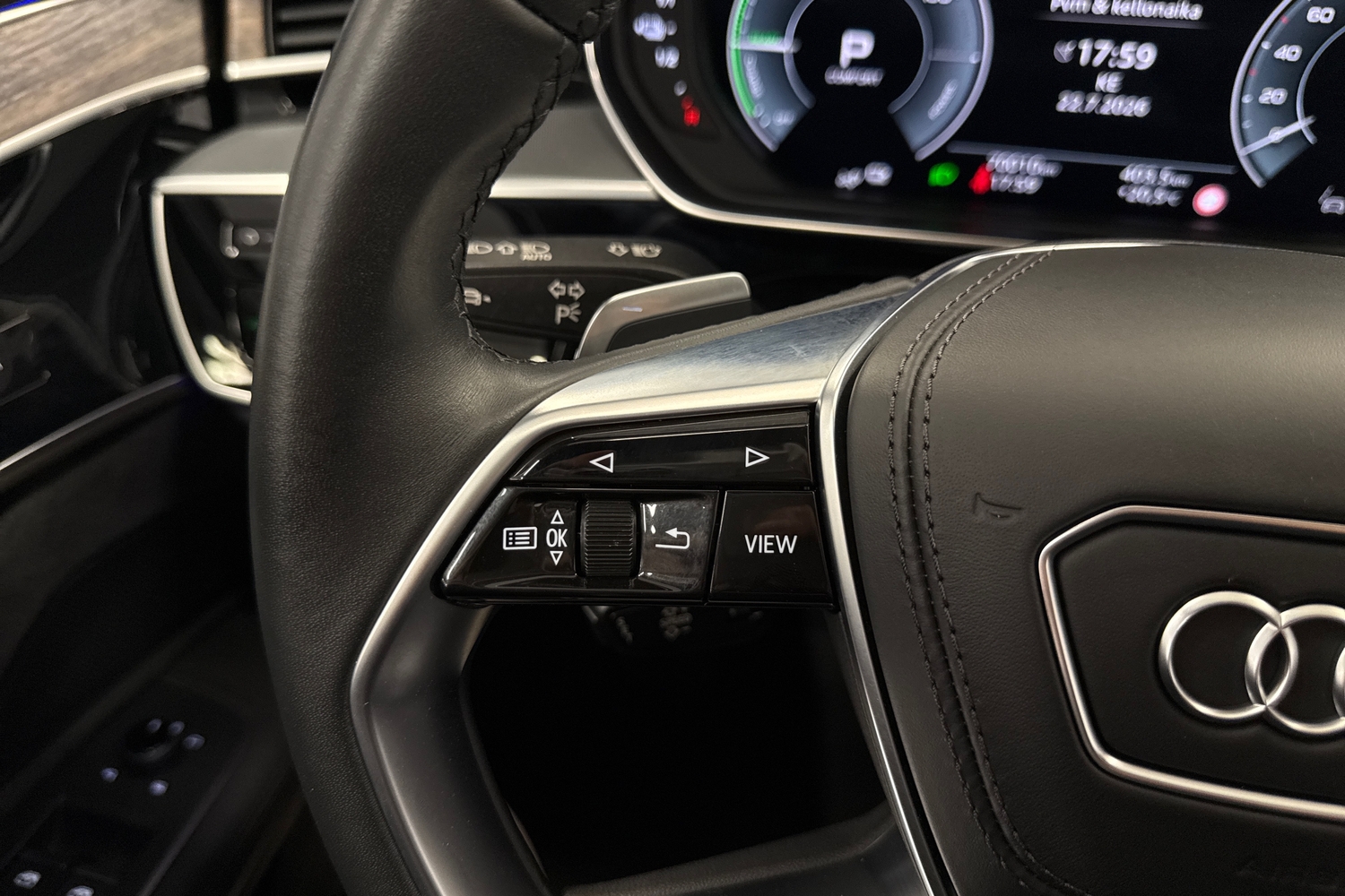 Audi A8 vaihtoauto