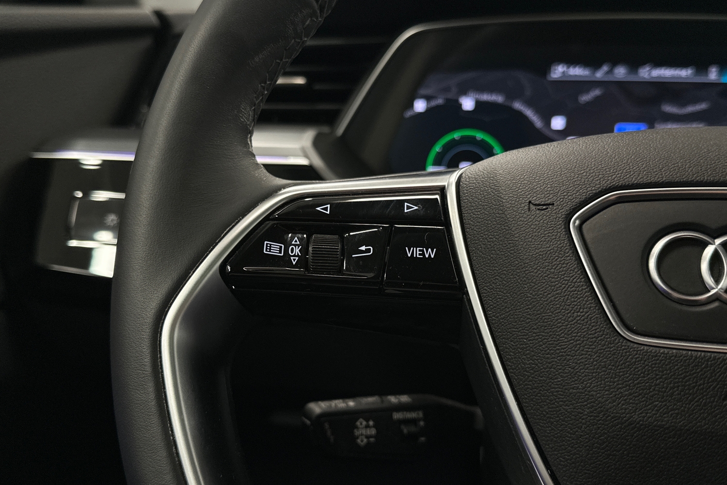 Audi Q8 e-tron vaihtoauto
