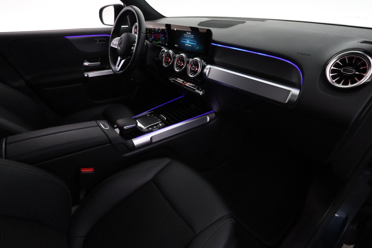 Mercedes-Benz EQB vaihtoauto