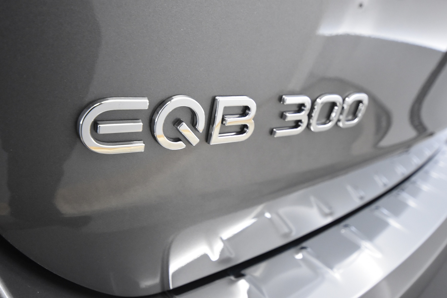 Mercedes-Benz EQB vaihtoauto