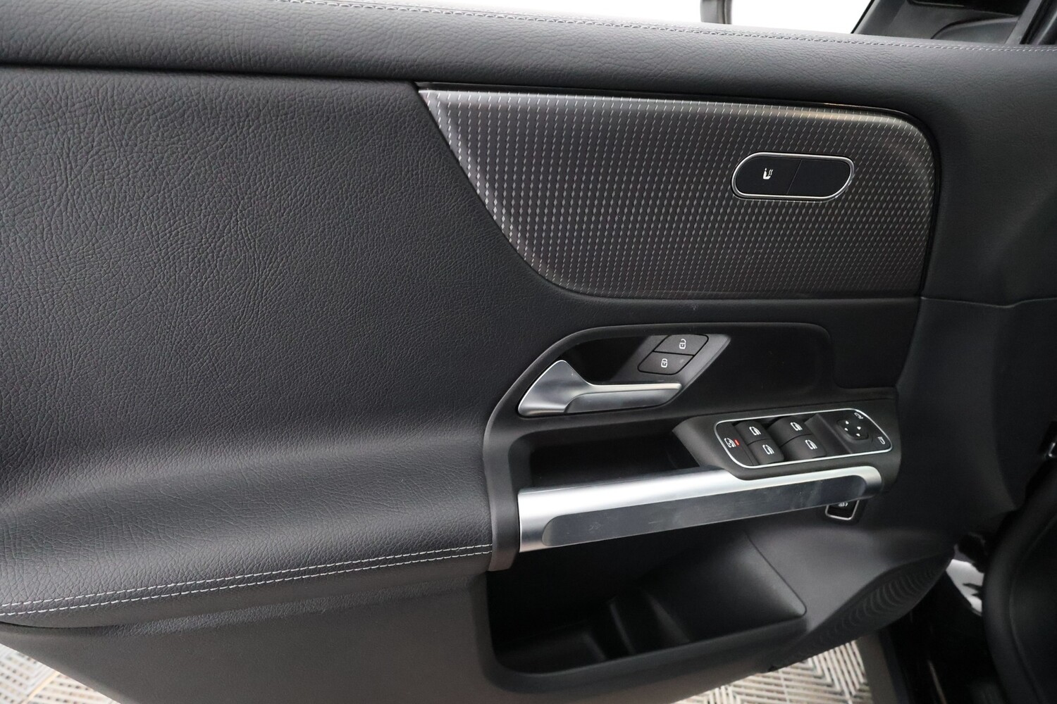 Mercedes-Benz GLB vaihtoauto
