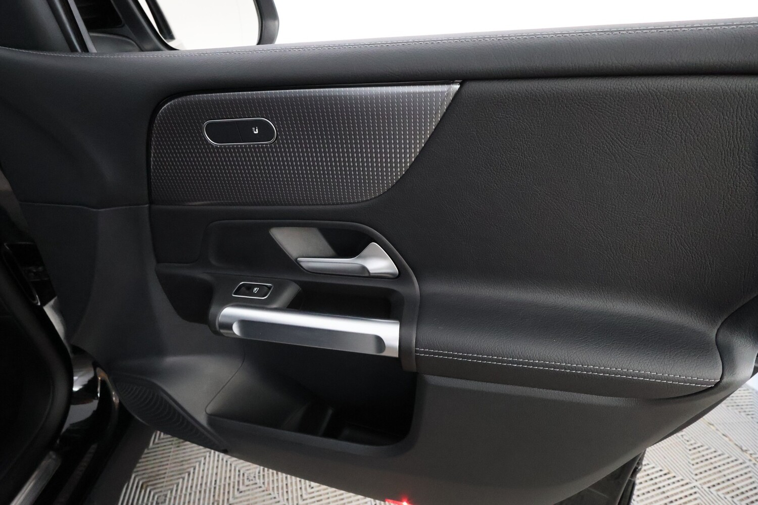 Mercedes-Benz GLB vaihtoauto