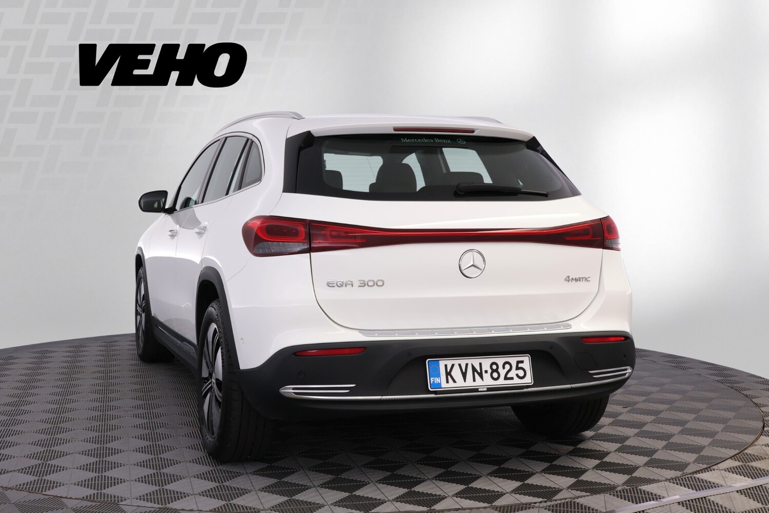 Mercedes-Benz EQA vaihtoauto