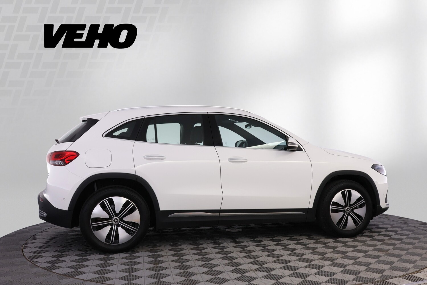 Mercedes-Benz EQA vaihtoauto