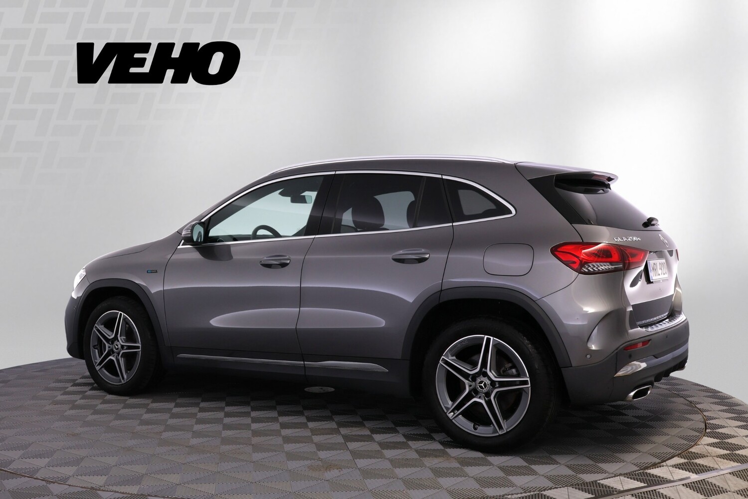 Mercedes-Benz GLA vaihtoauto