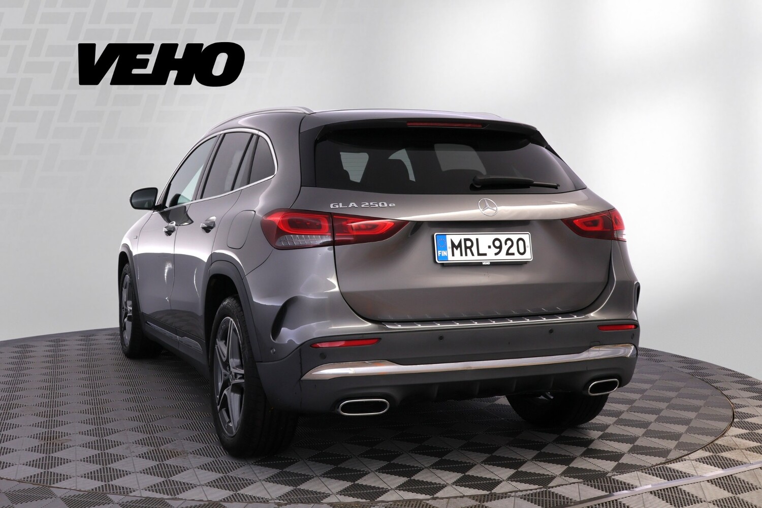 Mercedes-Benz GLA vaihtoauto