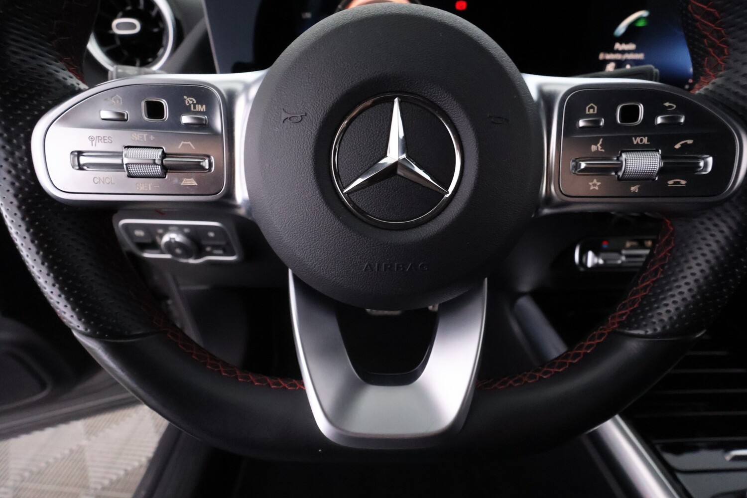 Mercedes-Benz GLA vaihtoauto
