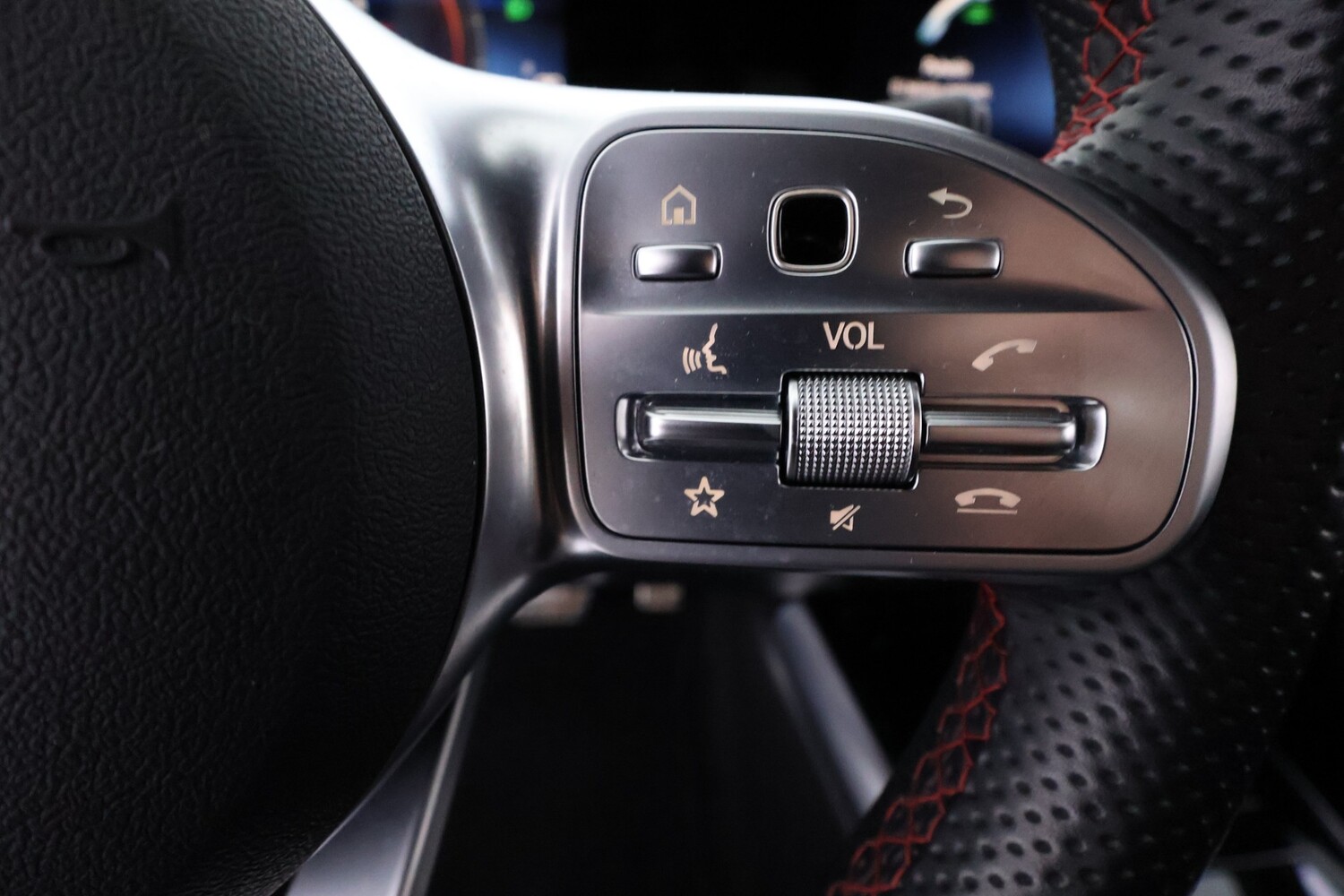 Mercedes-Benz GLA vaihtoauto