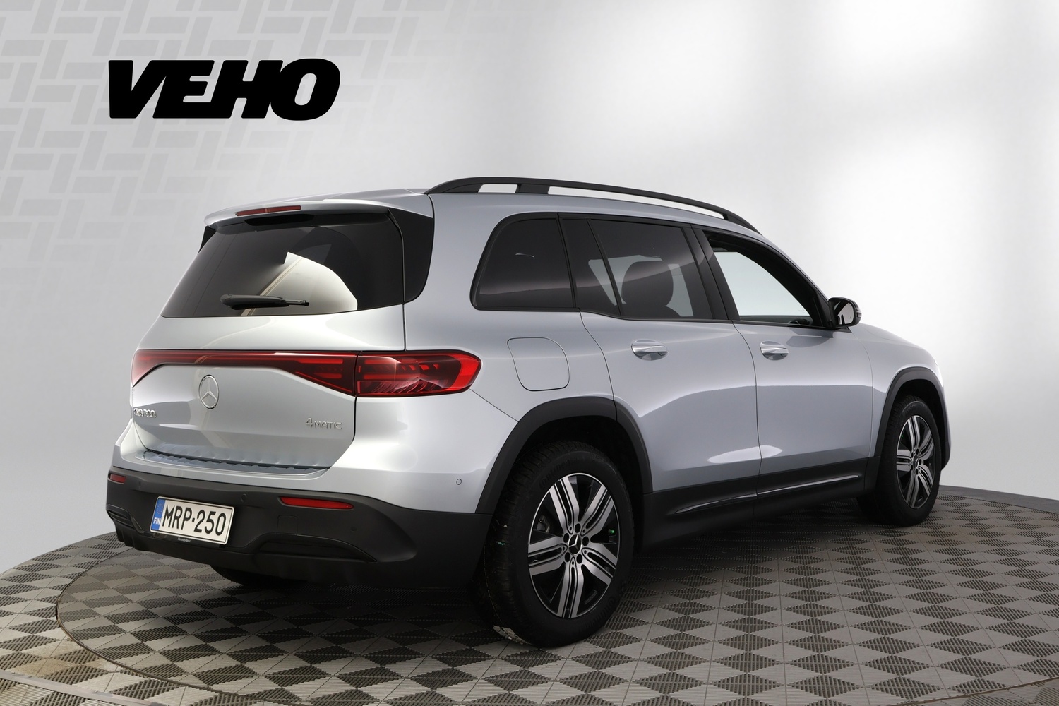 Mercedes-Benz EQB vaihtoauto