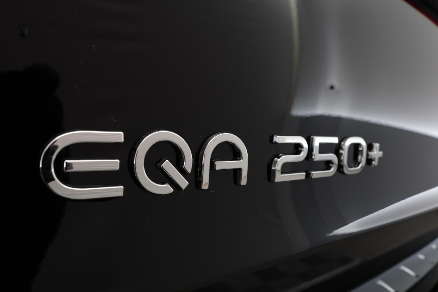 Mercedes-Benz EQA vaihtoauto