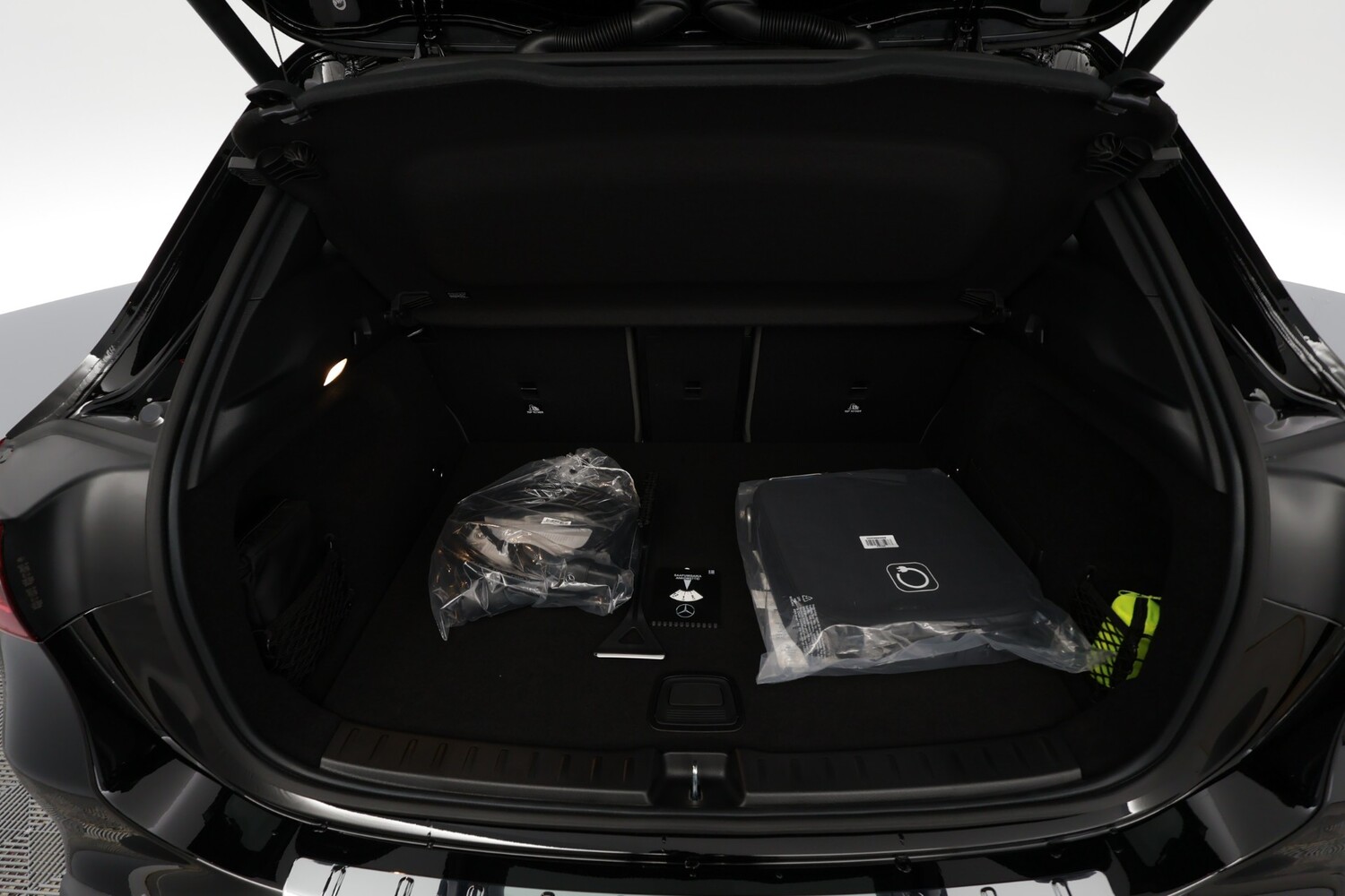 Mercedes-Benz EQA vaihtoauto