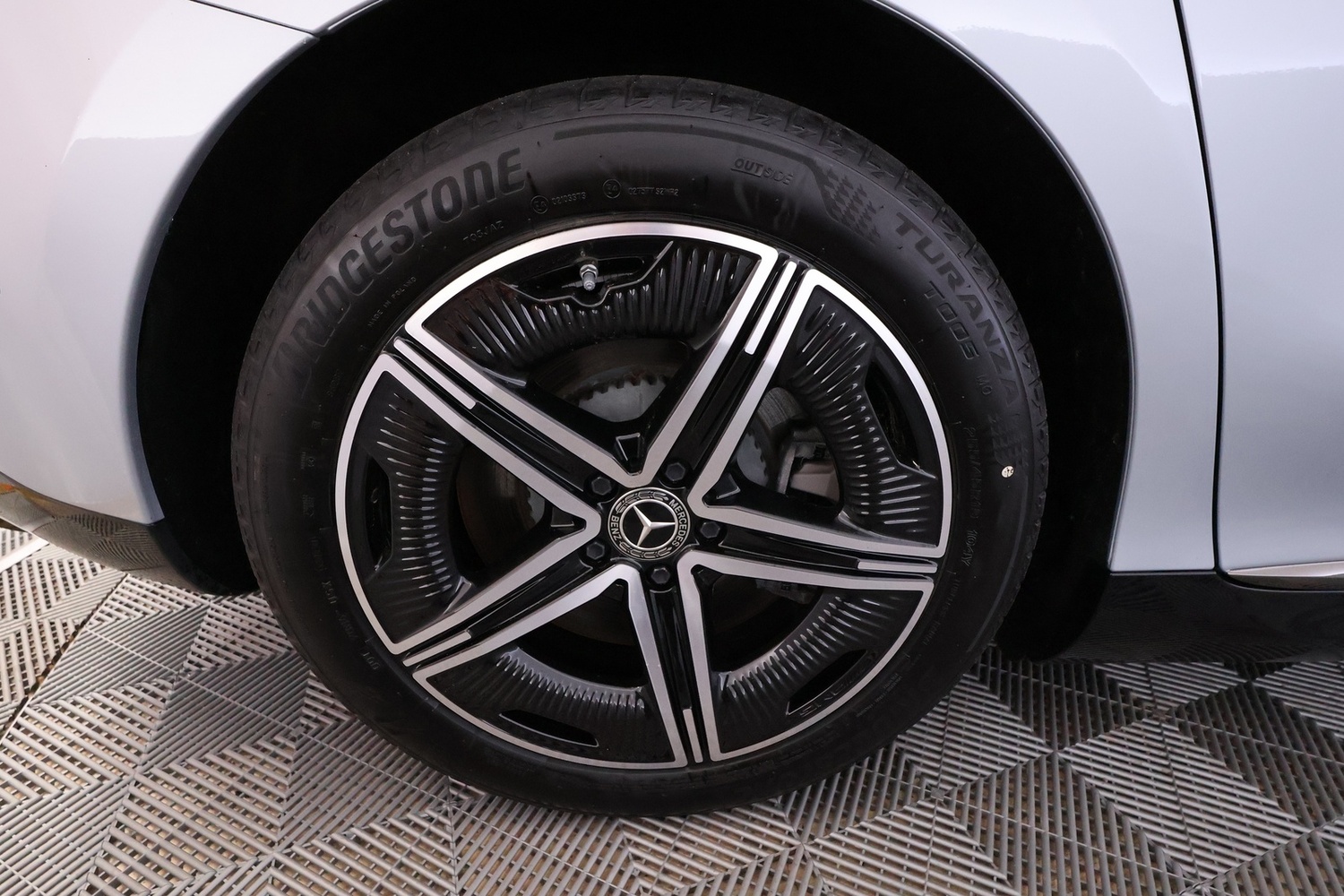 Mercedes-Benz EQE vaihtoauto