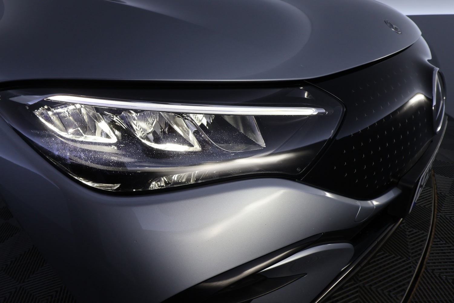 Mercedes-Benz EQE vaihtoauto