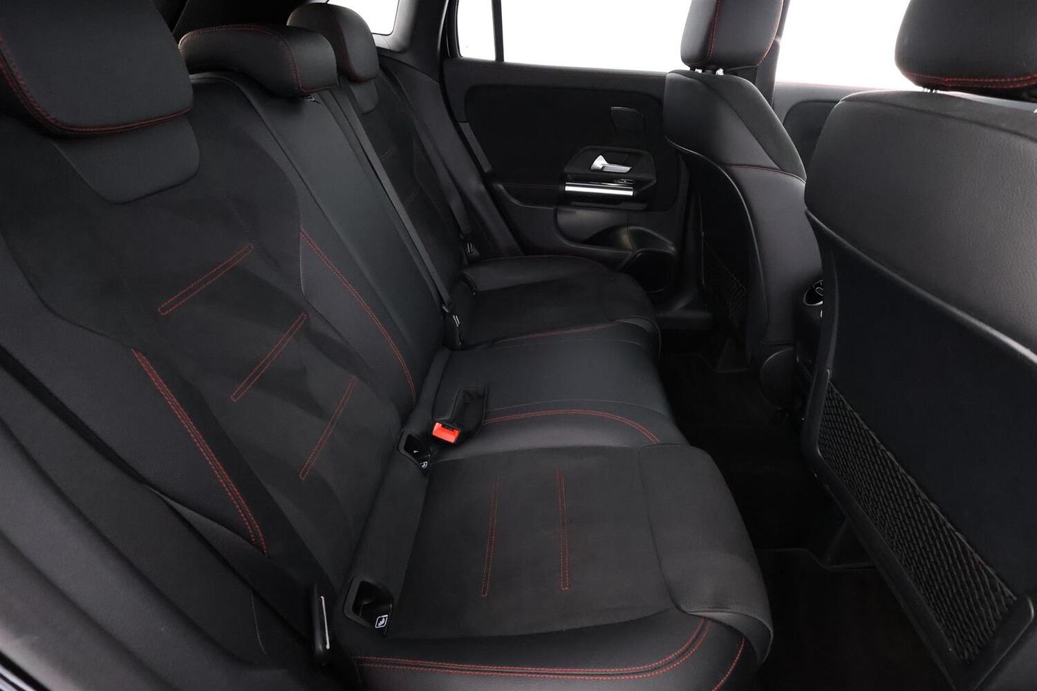 Mercedes-Benz GLA vaihtoauto