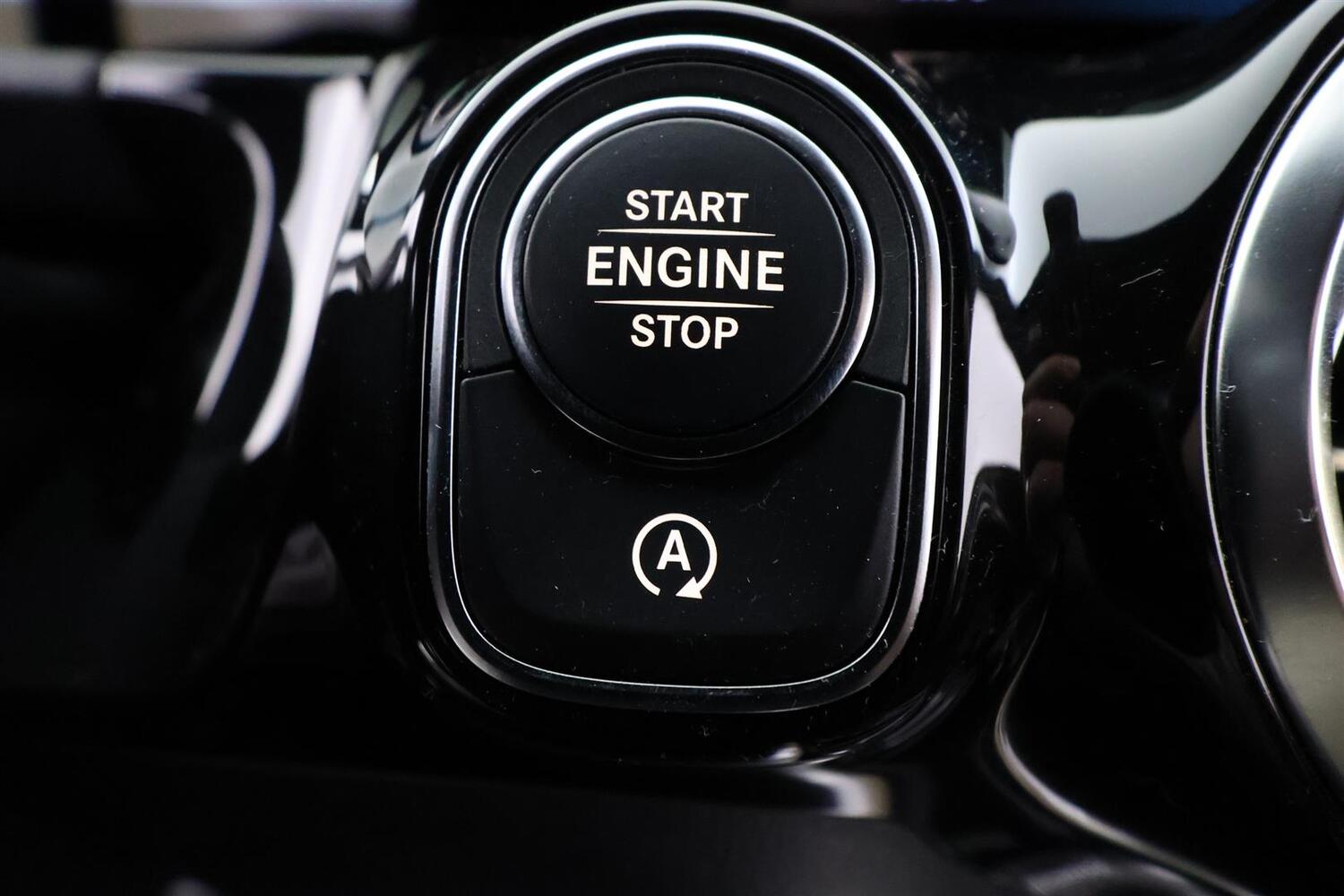 Mercedes-Benz GLA vaihtoauto
