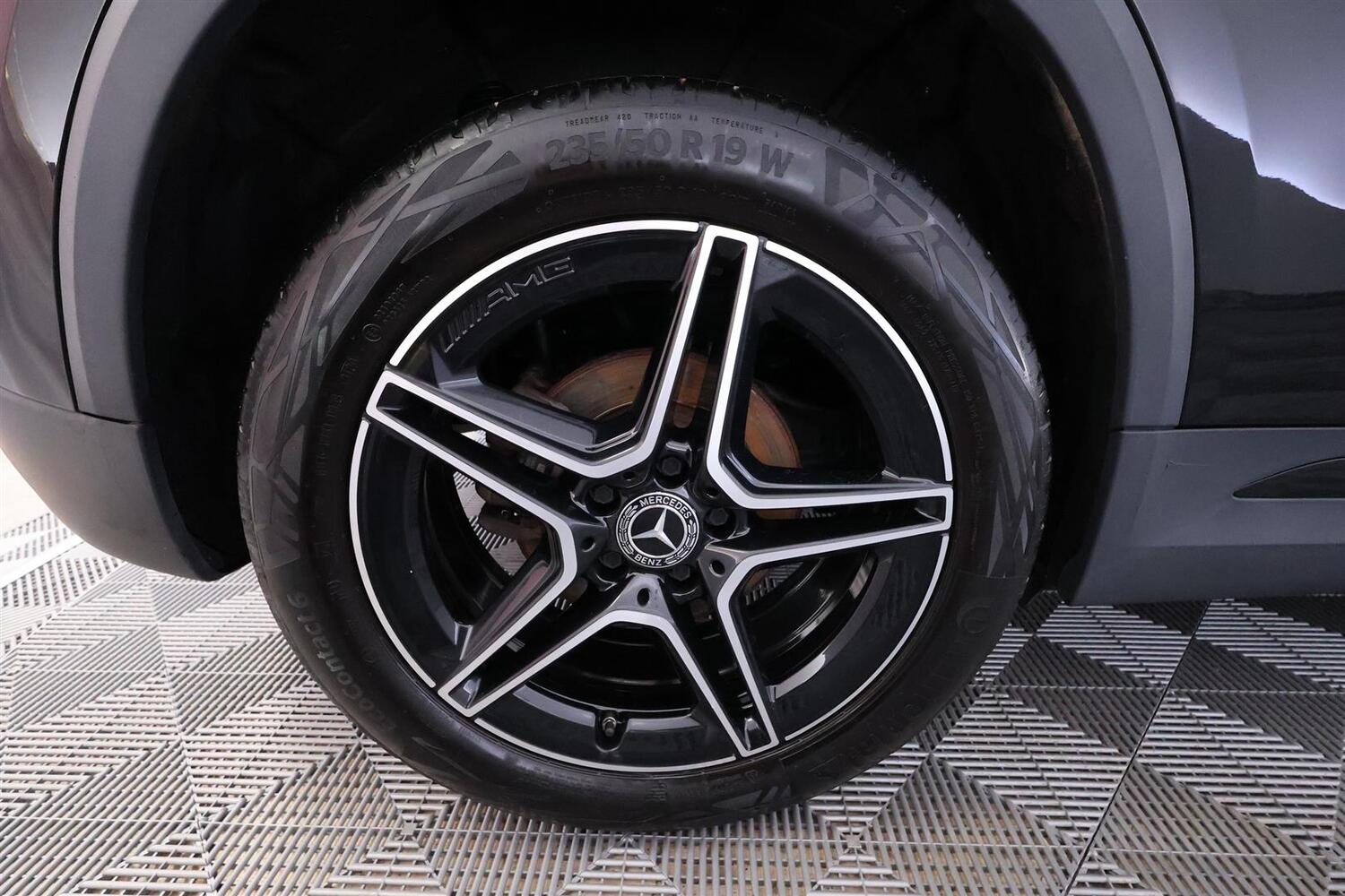 Mercedes-Benz GLA vaihtoauto