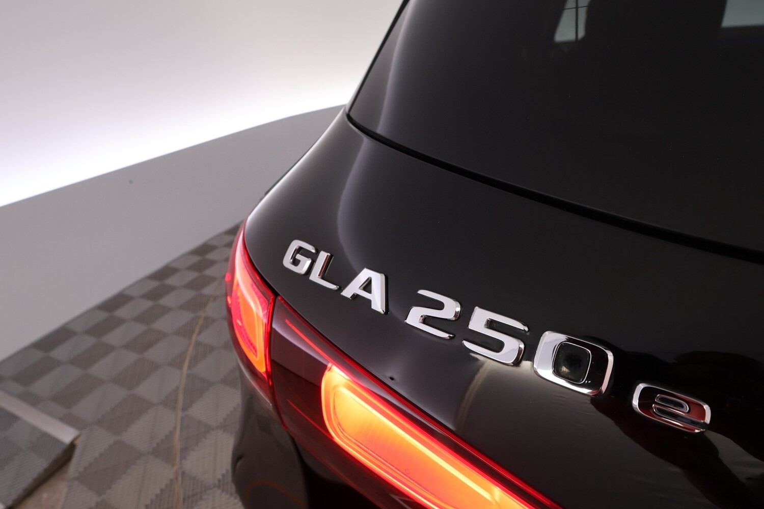 Mercedes-Benz GLA vaihtoauto