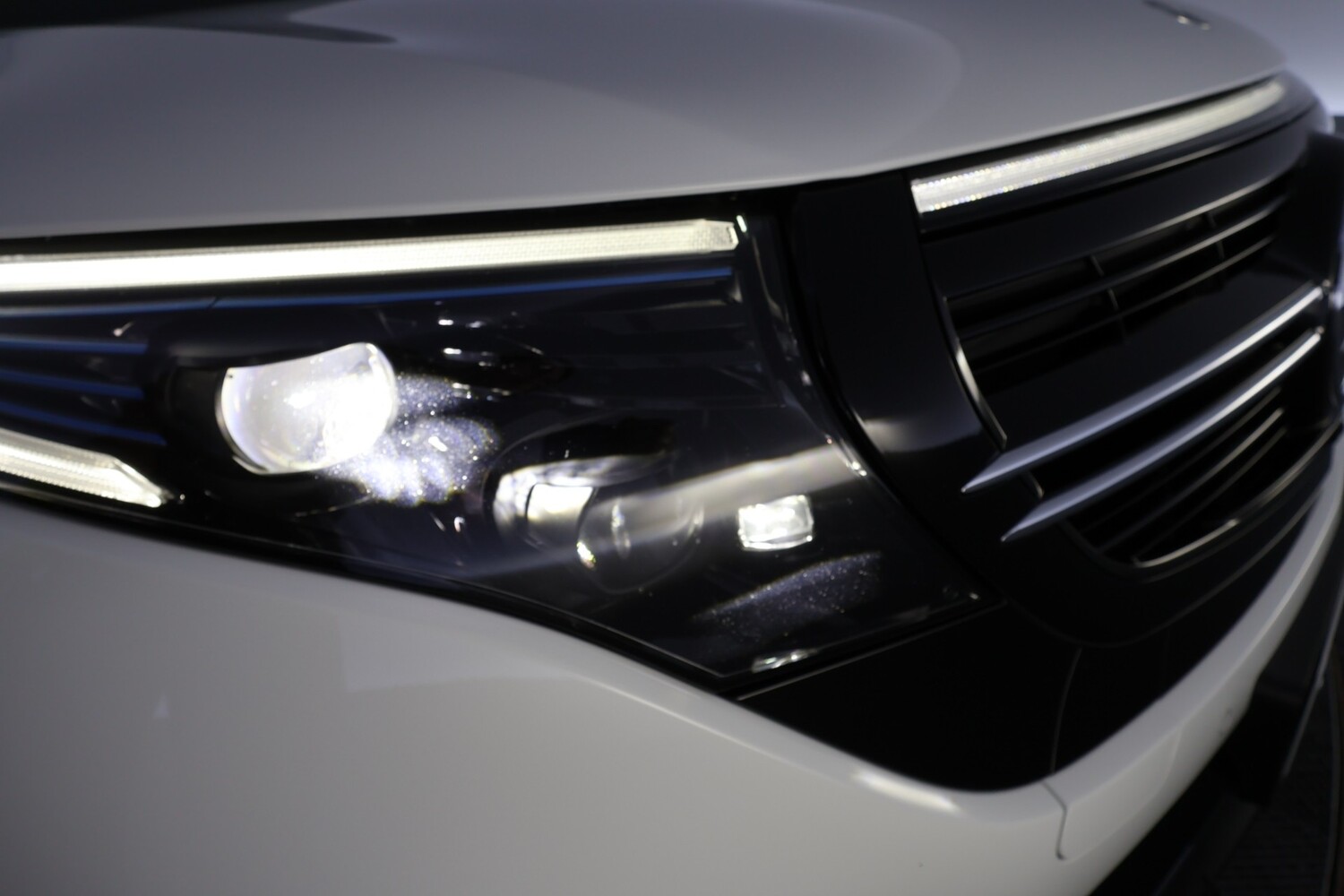 Mercedes-Benz EQC vaihtoauto