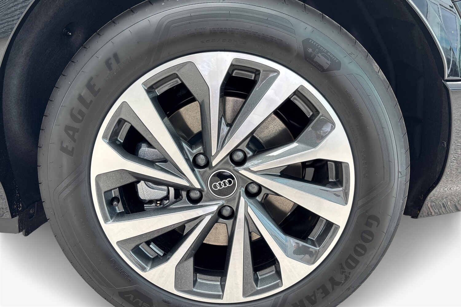 Audi Q6 e-tron vaihtoauto