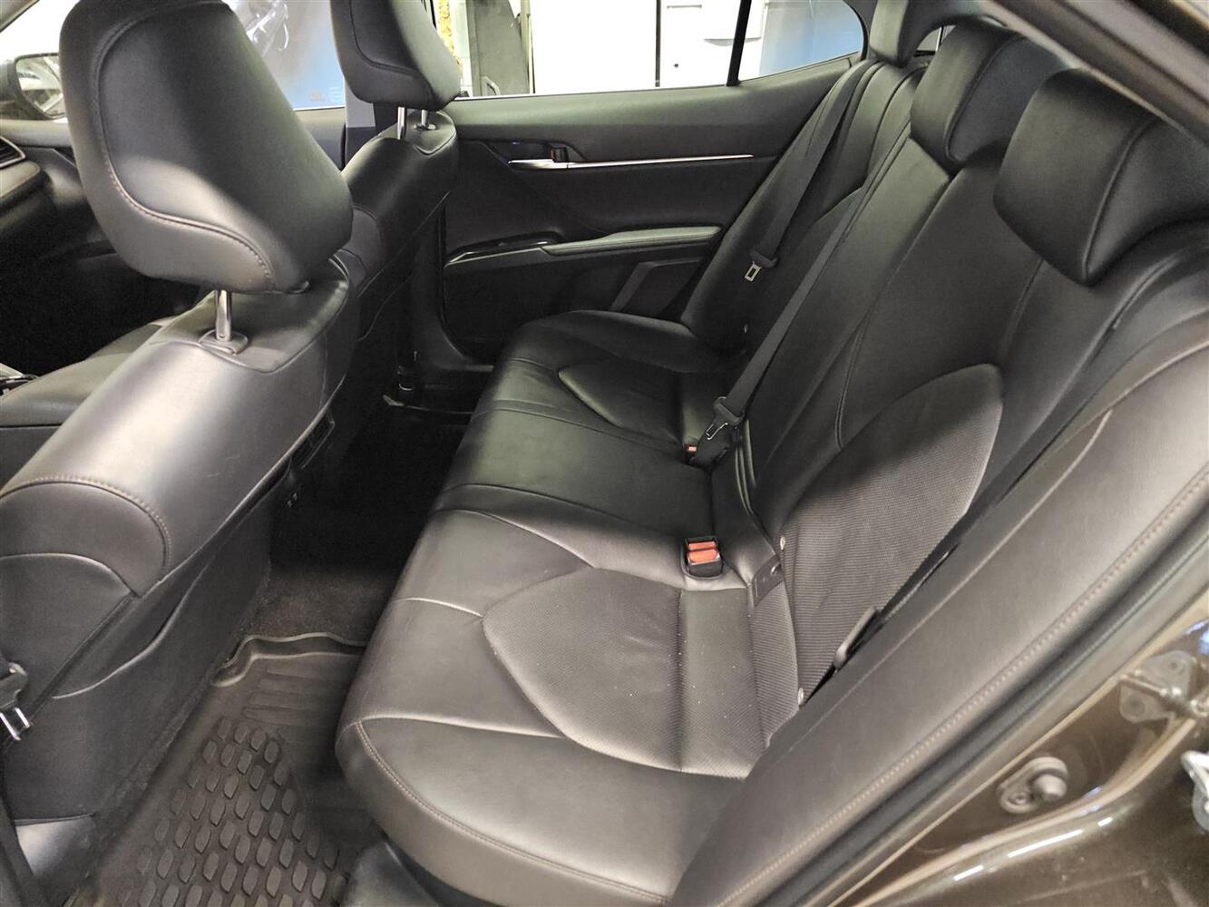 Toyota Camry vaihtoauto