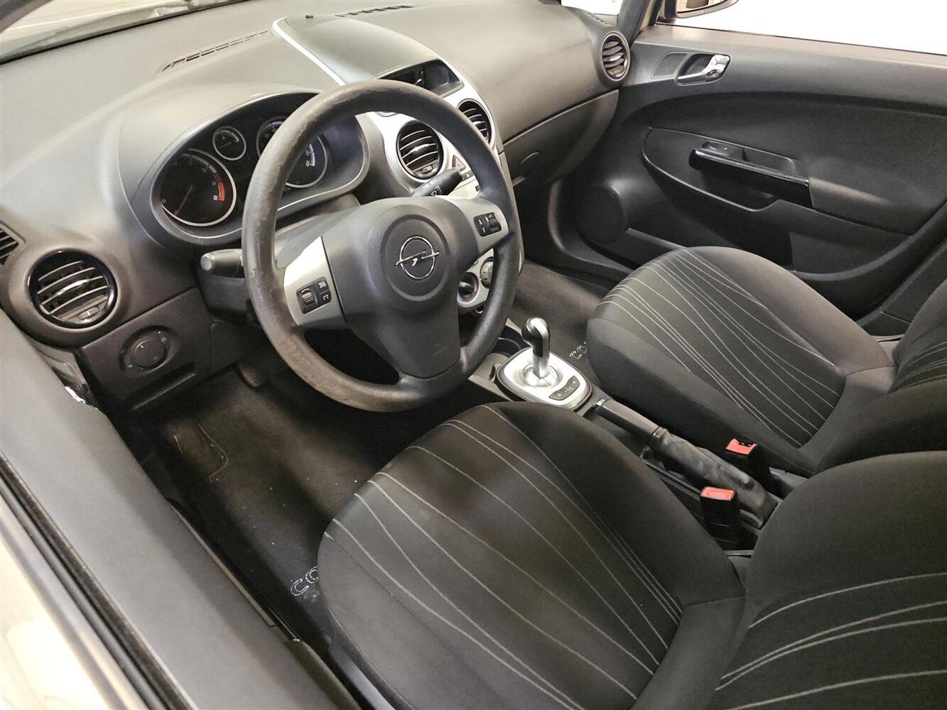 Opel Corsa vaihtoauto