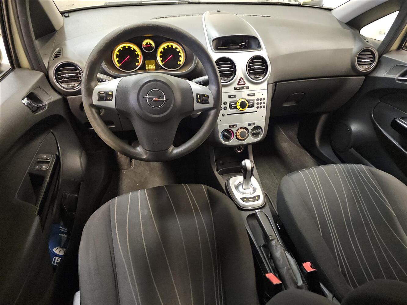 Opel Corsa vaihtoauto
