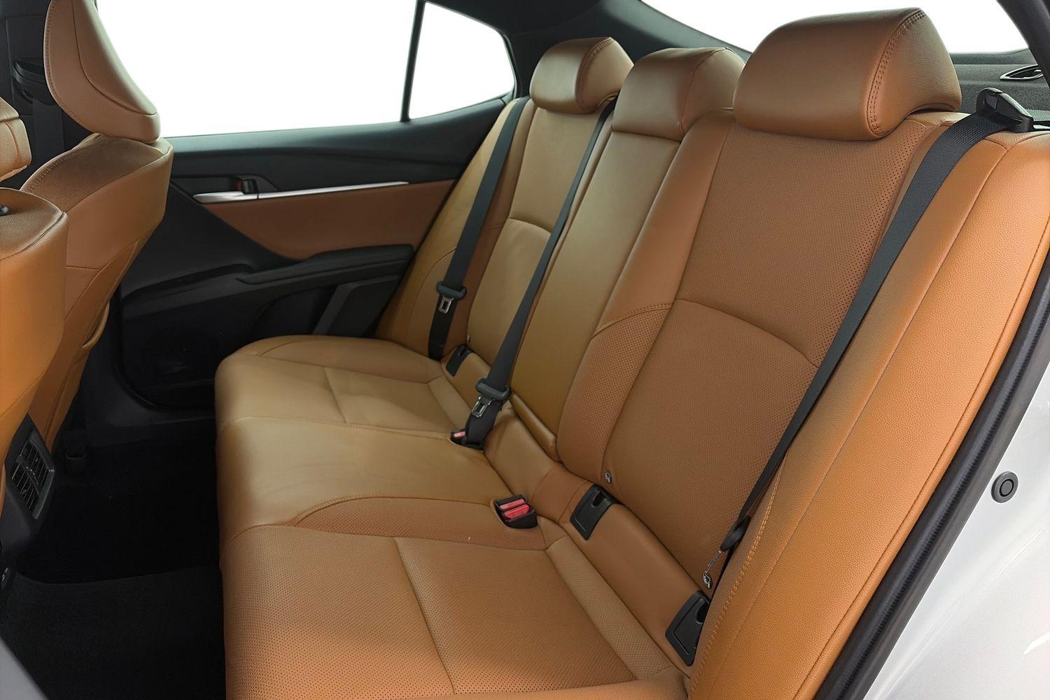 Toyota Camry vaihtoauto