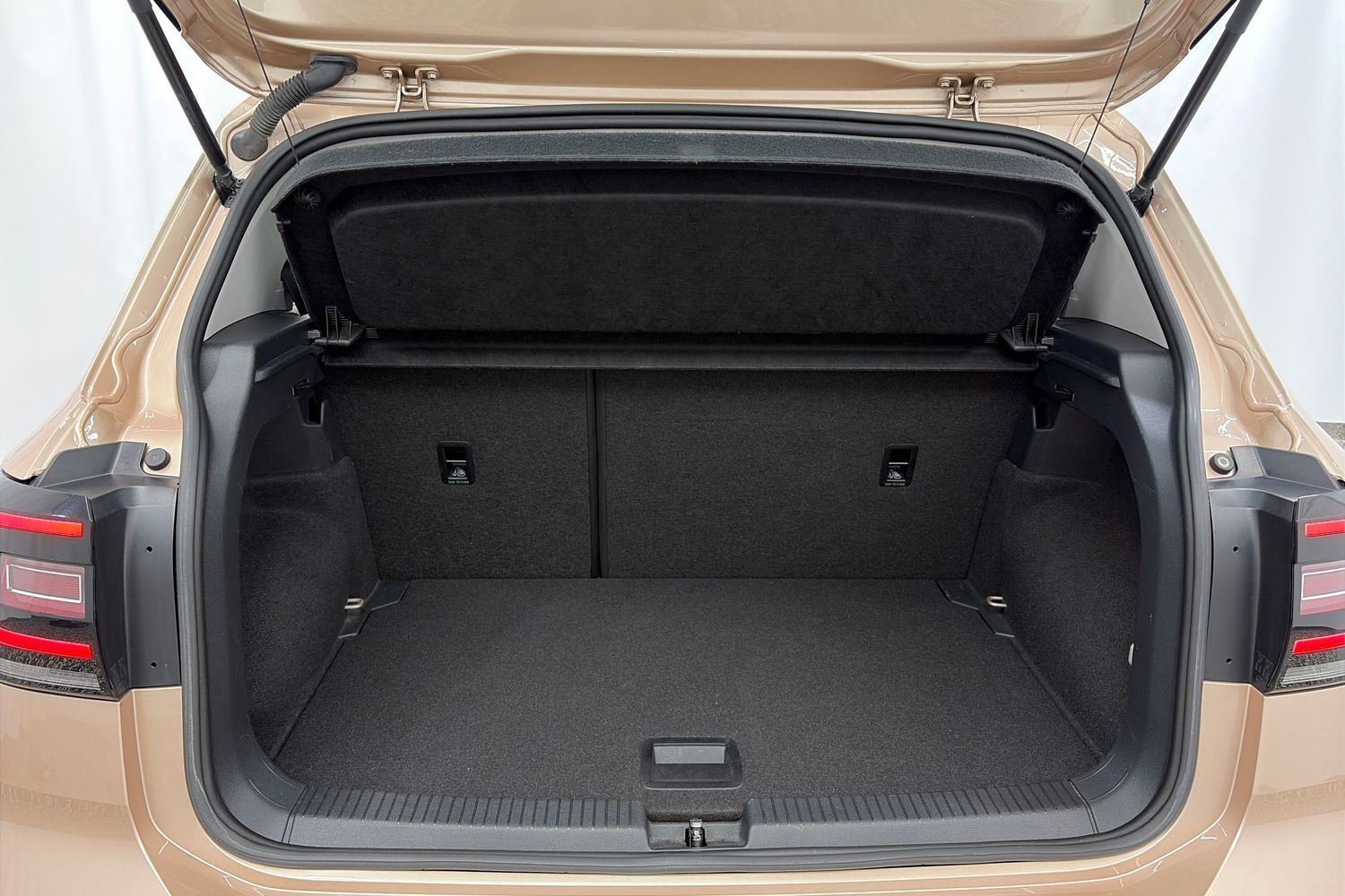 Volkswagen T-Cross vaihtoauto