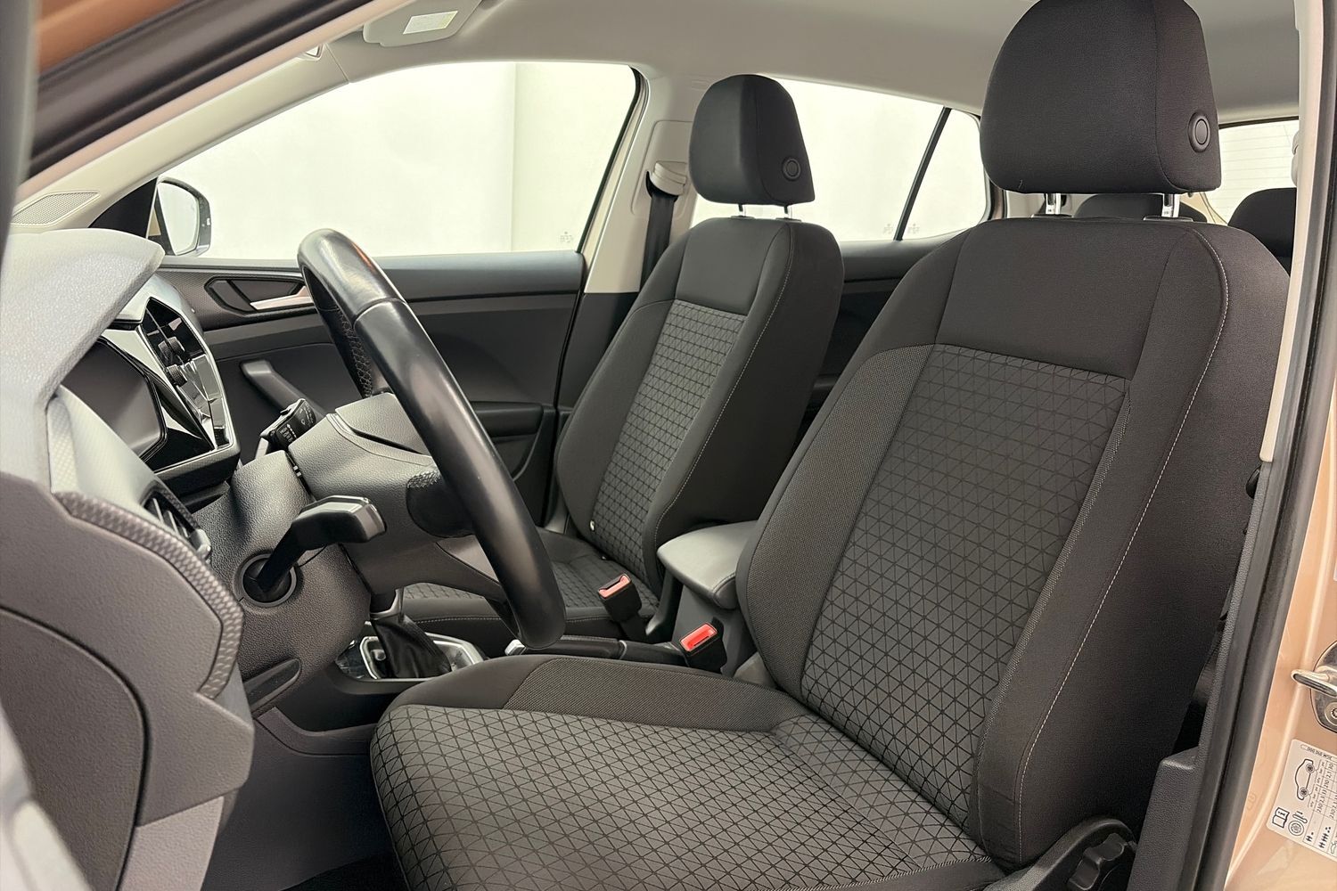 Volkswagen T-Cross vaihtoauto