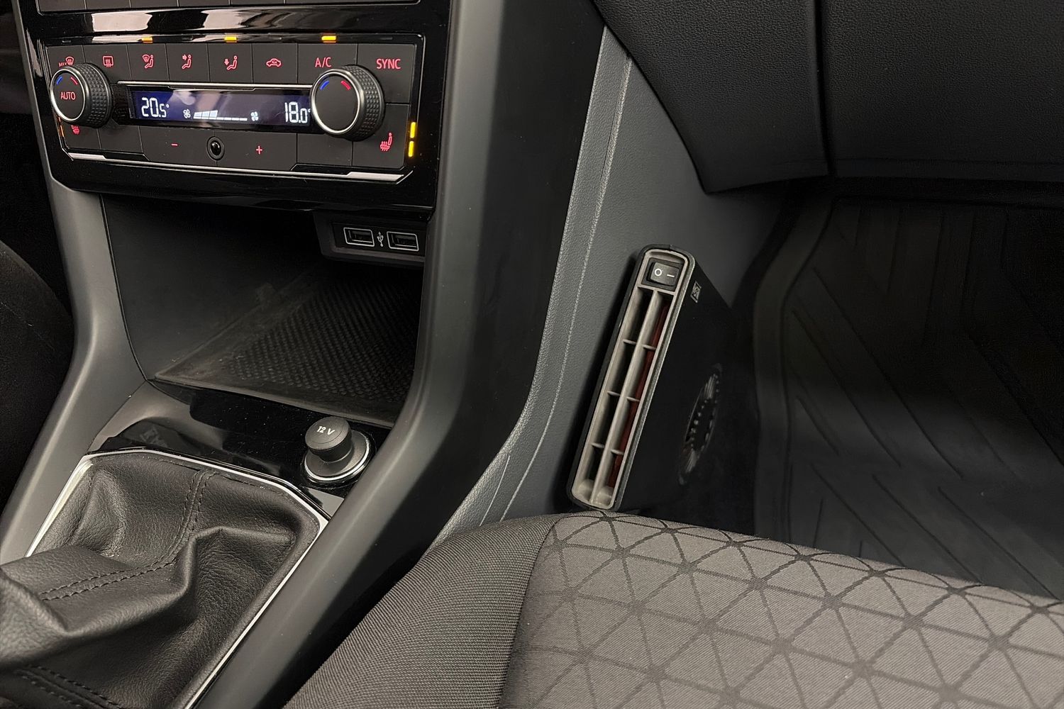 Volkswagen T-Cross vaihtoauto