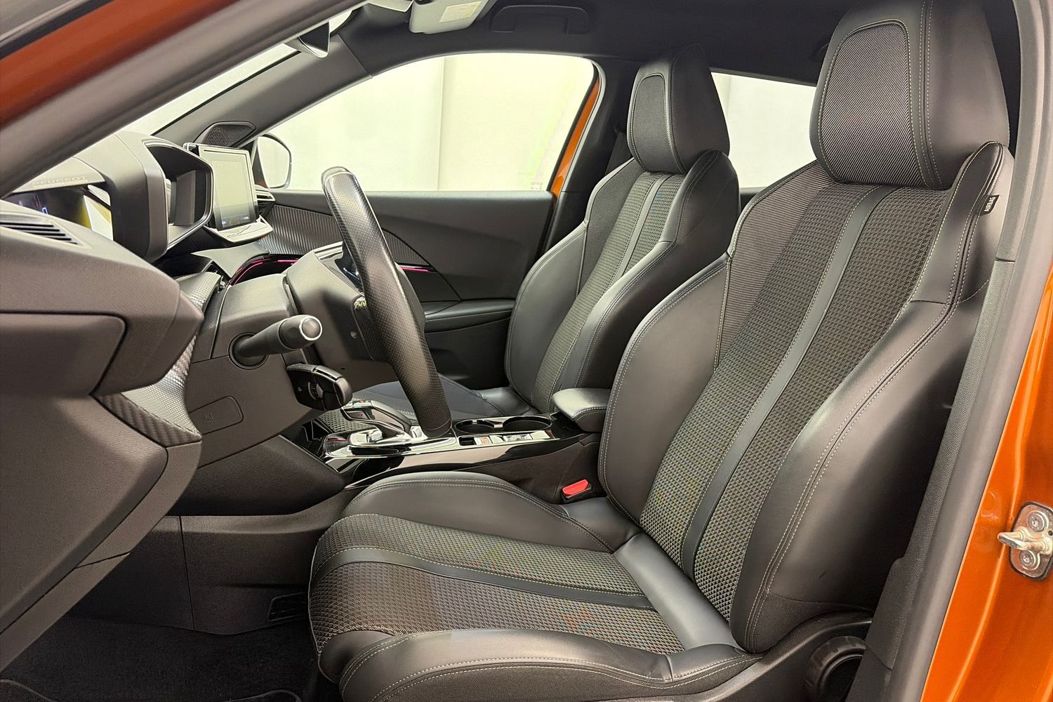 Peugeot e-2008 vaihtoauto