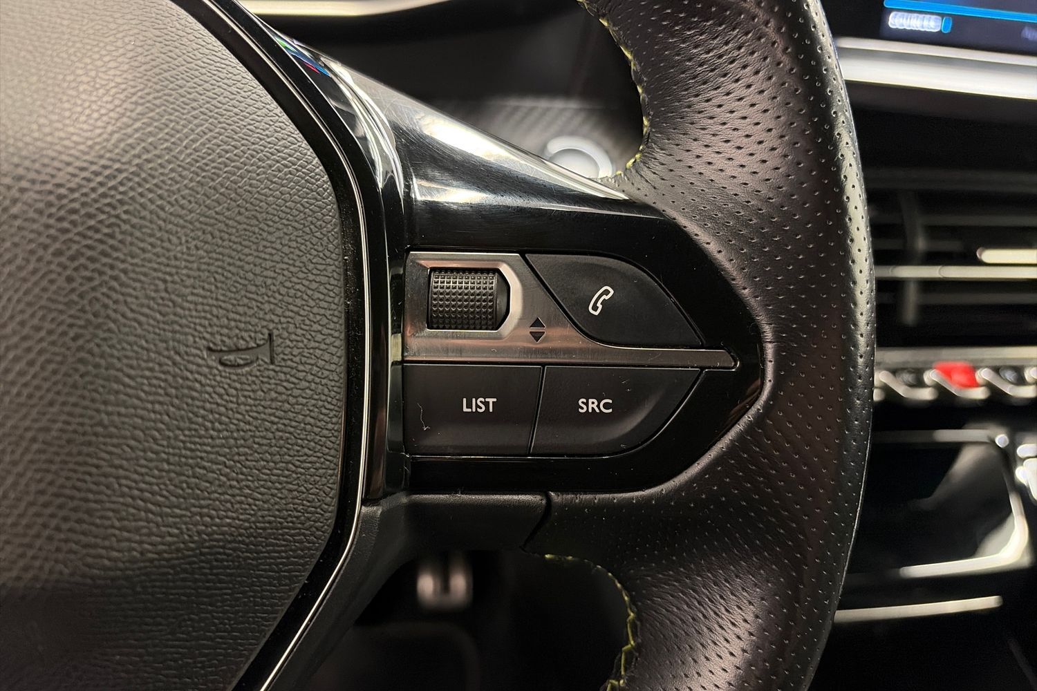 Peugeot e-2008 vaihtoauto