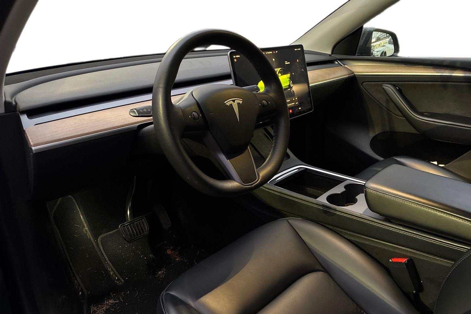 Tesla Model Y vaihtoauto