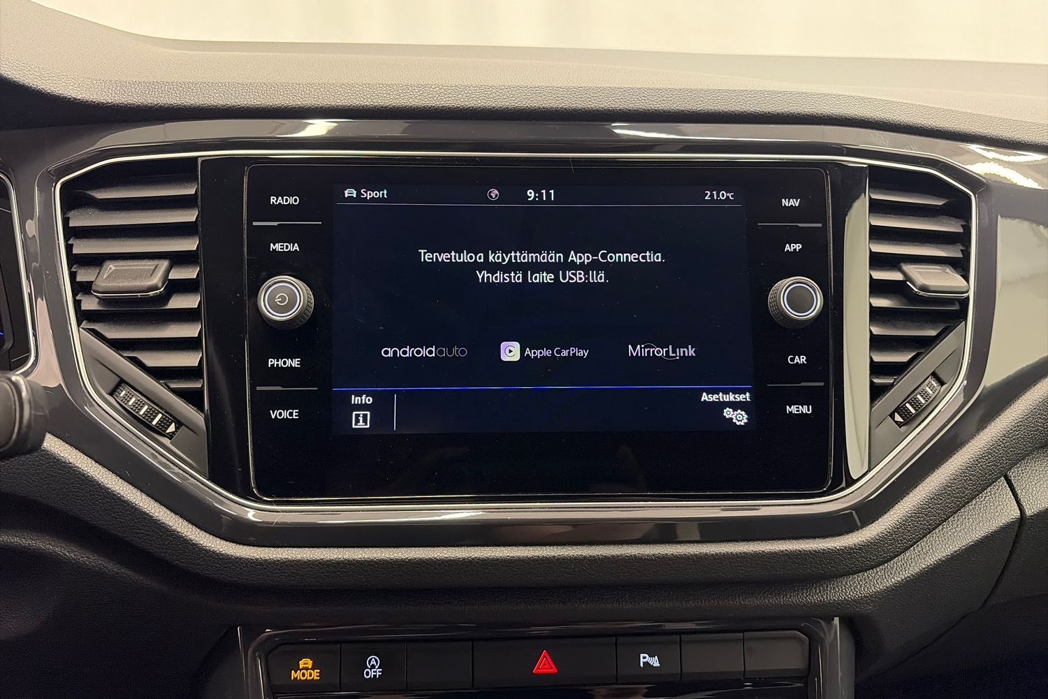Volkswagen T-Roc vaihtoauto