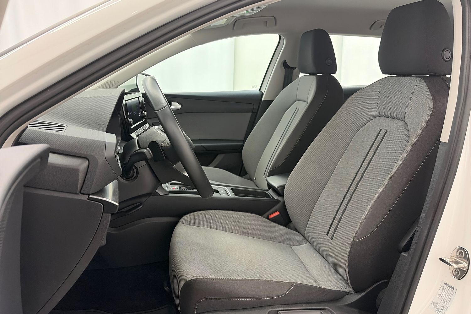 SEAT Leon Sportstourer vaihtoauto
