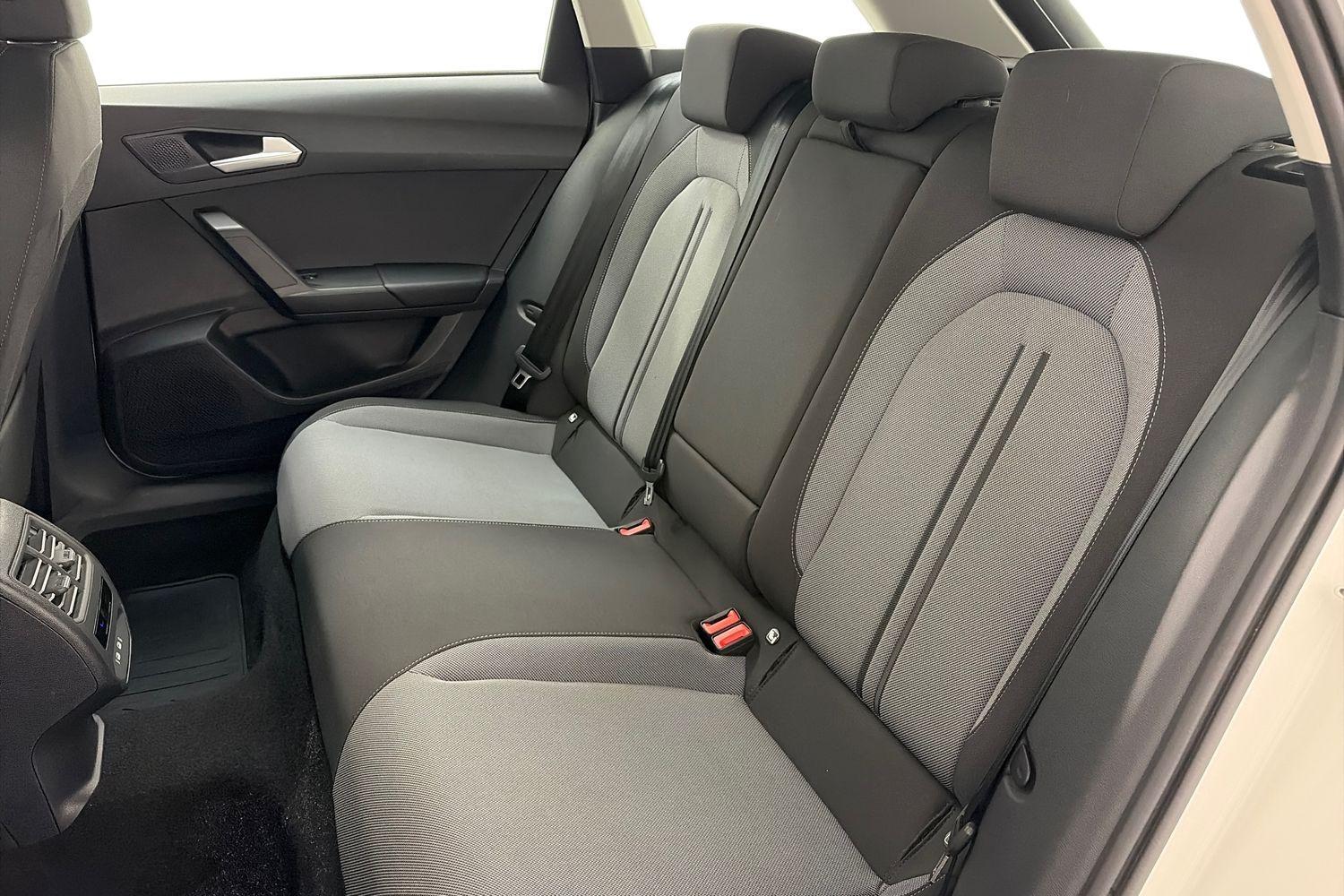 SEAT Leon Sportstourer vaihtoauto