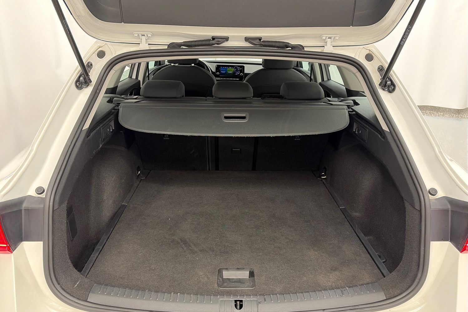 SEAT Leon Sportstourer vaihtoauto