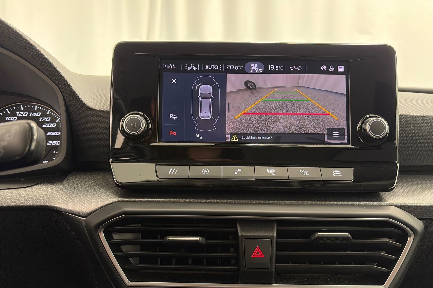 SEAT Leon Sportstourer vaihtoauto