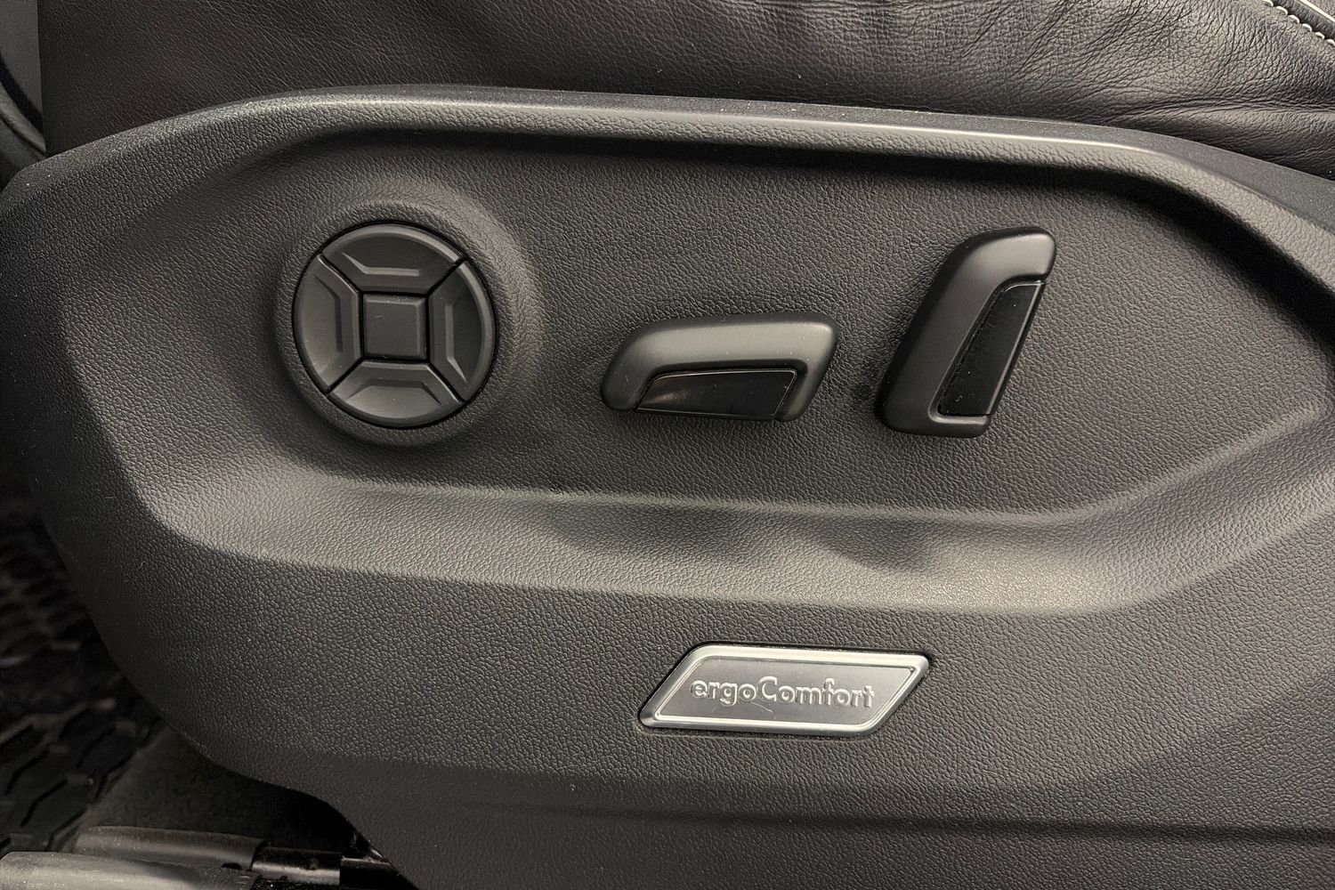 Volkswagen Touareg vaihtoauto
