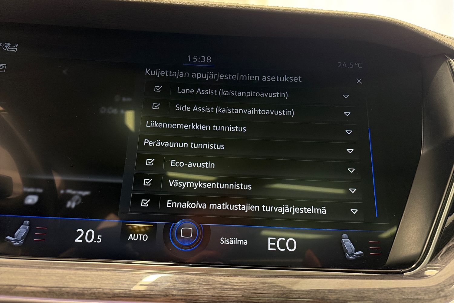 Volkswagen Touareg vaihtoauto