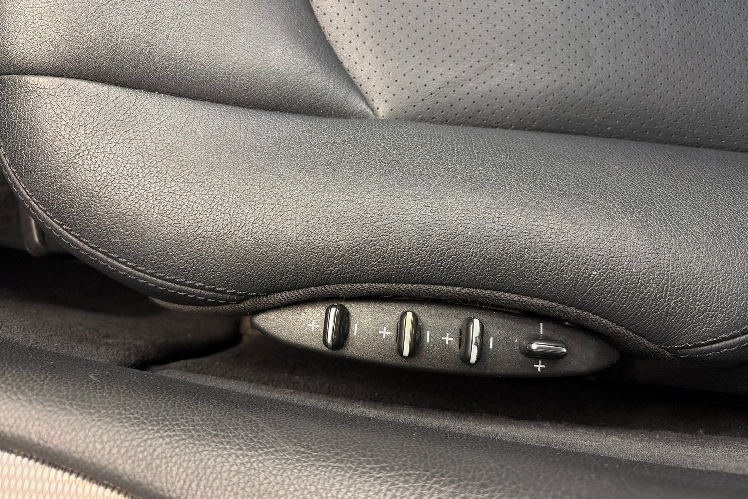 Mercedes-Benz CLK vaihtoauto