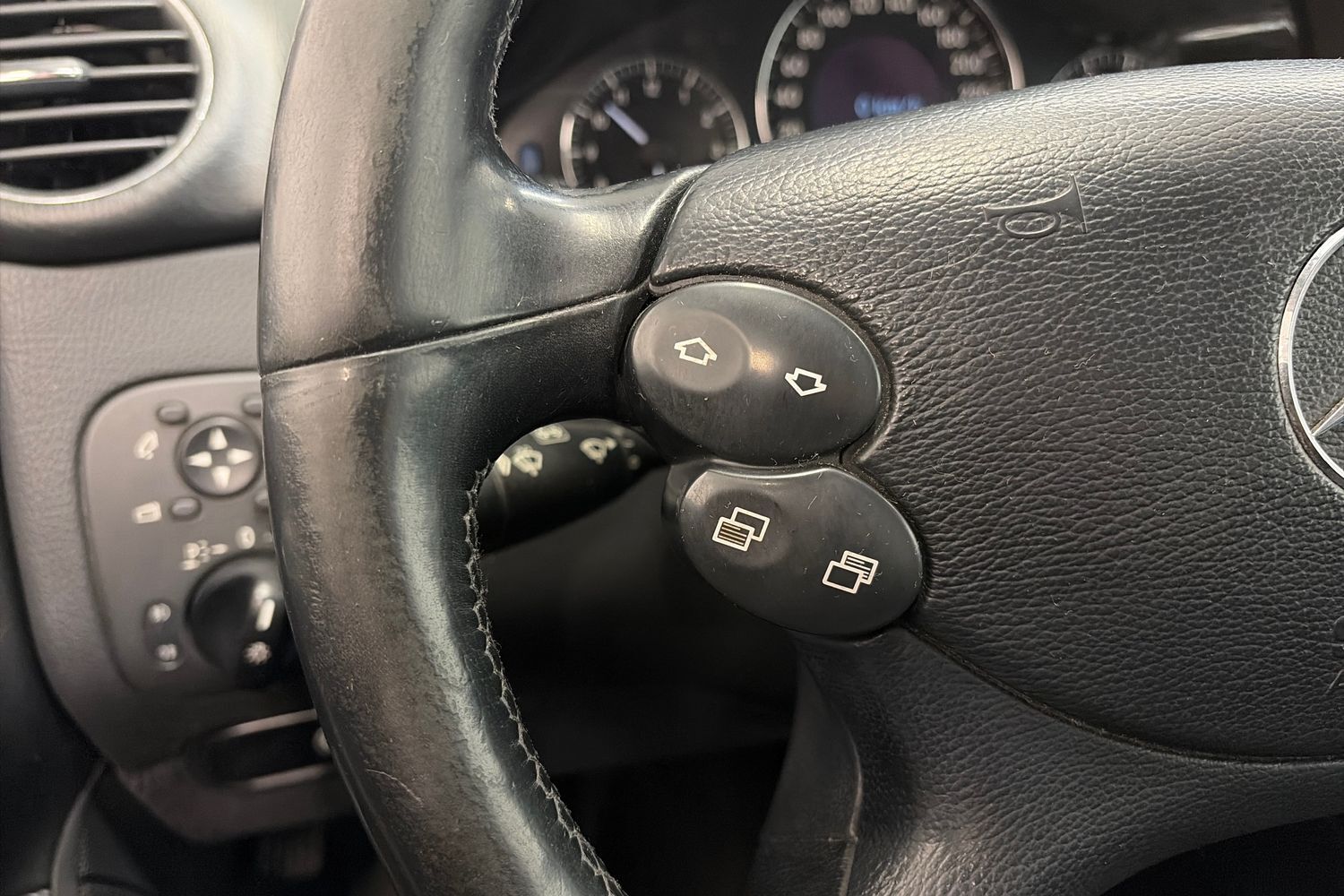 Mercedes-Benz CLK vaihtoauto