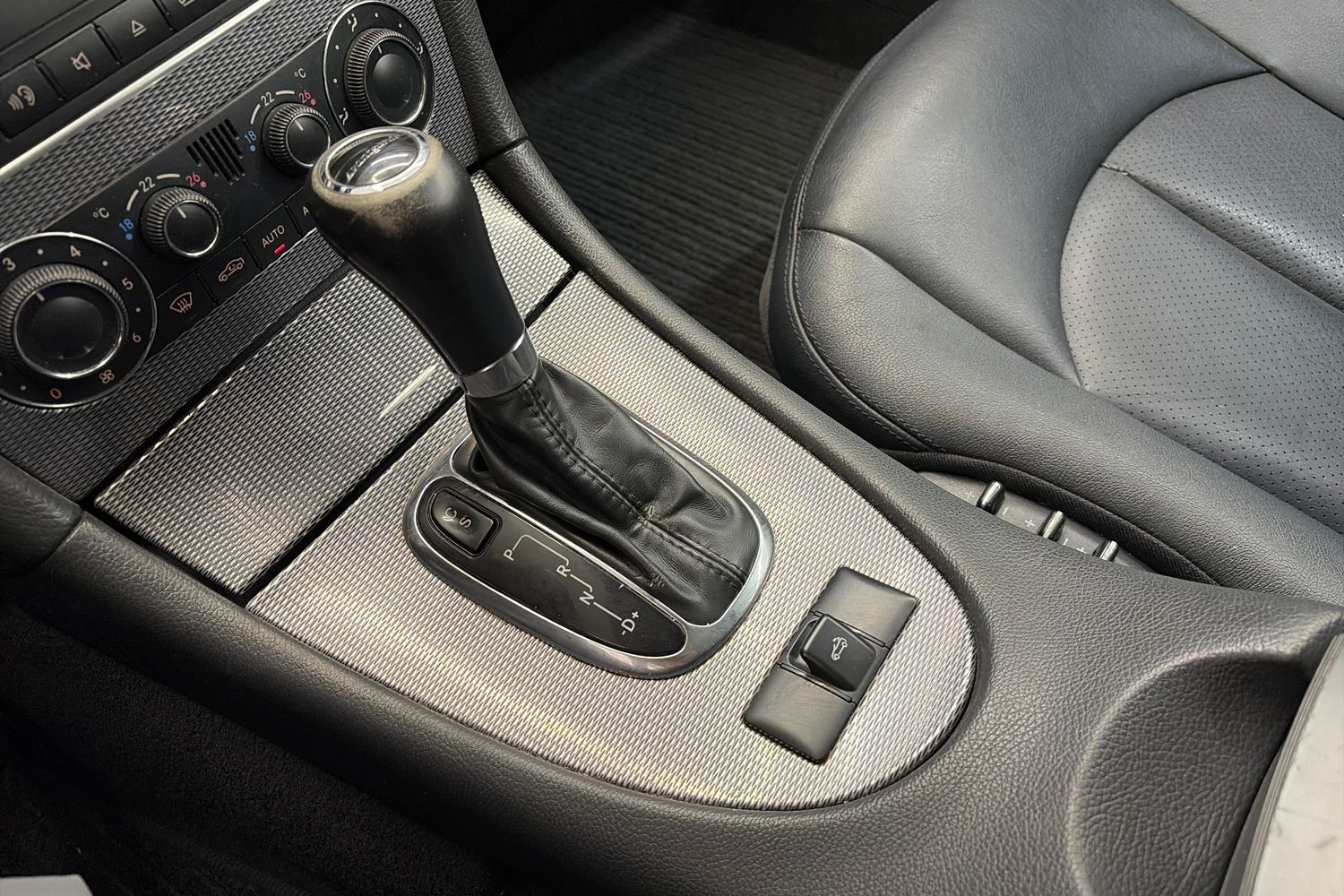 Mercedes-Benz CLK vaihtoauto