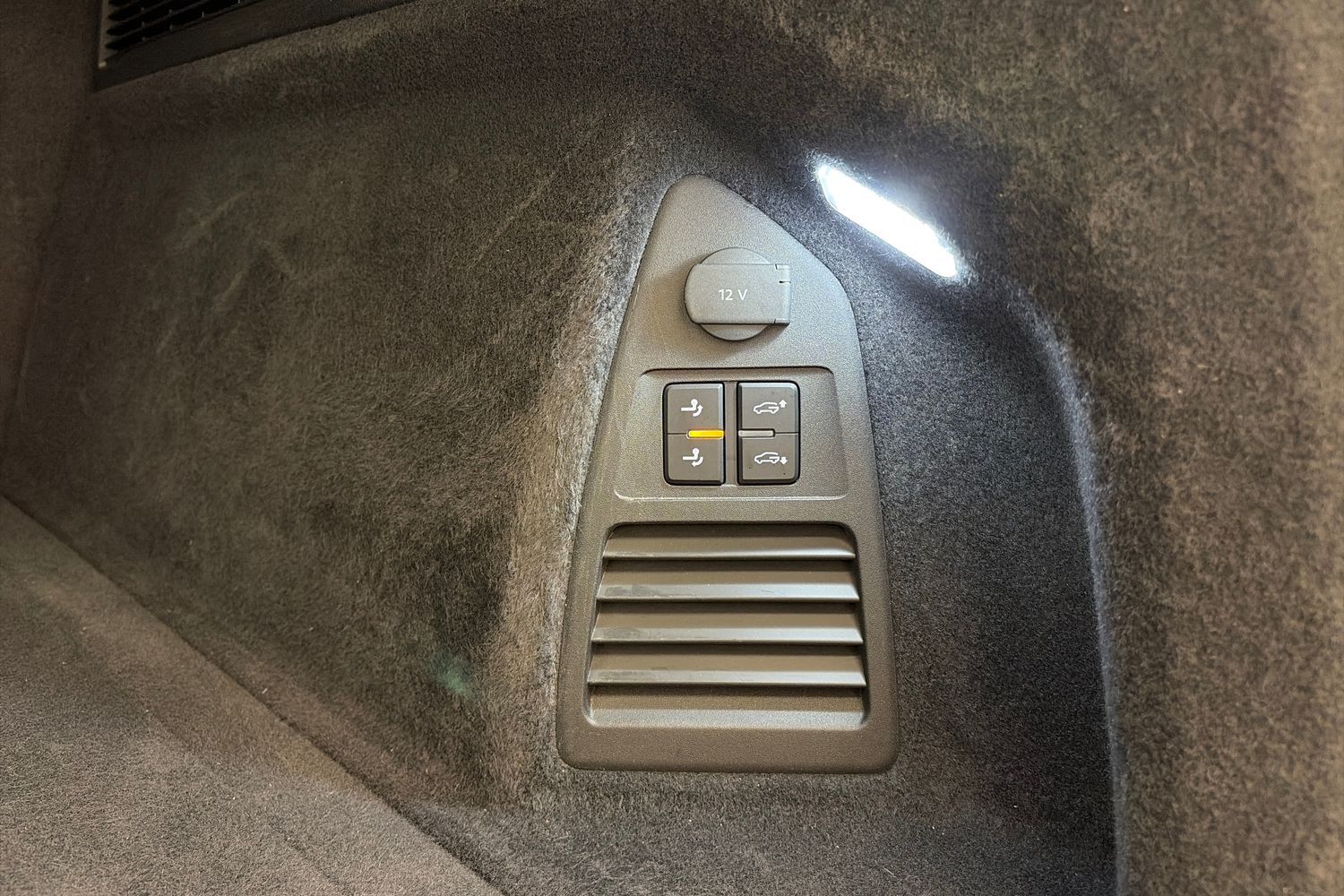 Volkswagen Touareg vaihtoauto