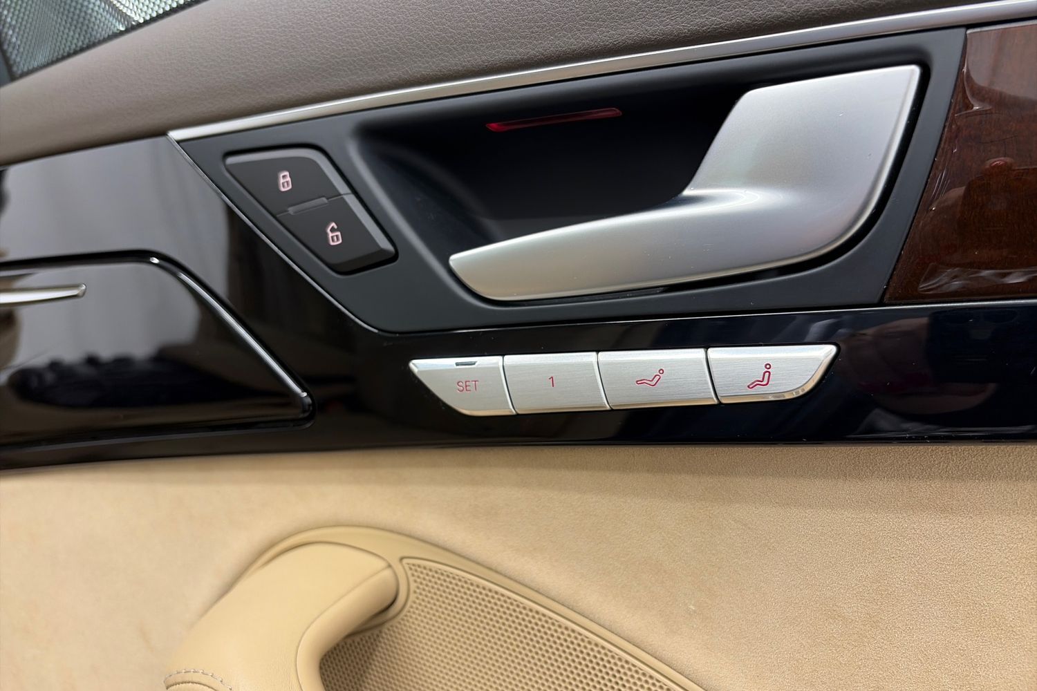 Audi A8 vaihtoauto